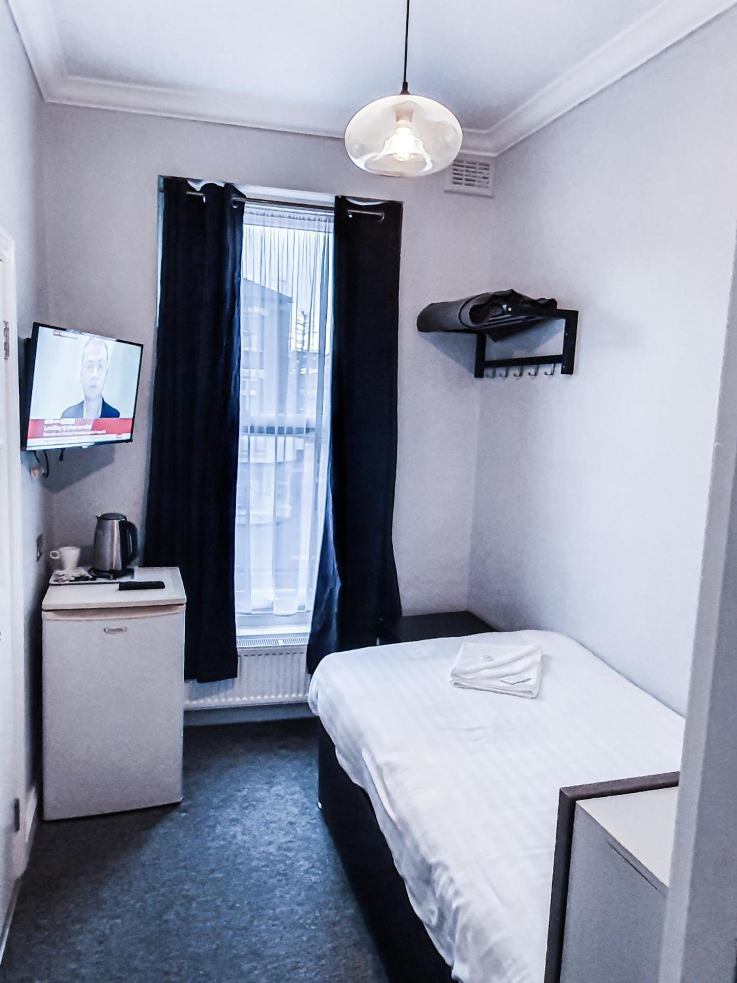 プラザ ホテル ロンドン 部屋 写真